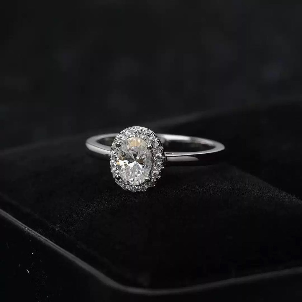 Hepburn Oval Moissanite Ring – 2 Carat Luxury Halo Design