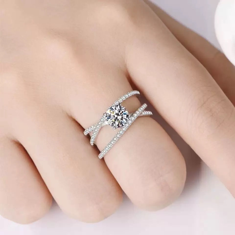 1 Carat Moissanite Engagement Ring – D Color | S925 Silver | Luxury Wedding Ring